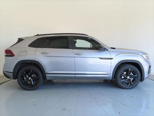 2025 Volkswagen Atlas Cross Sport 2.0T SEL