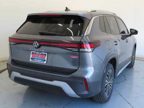 2025 Volkswagen Tiguan 2.0T S