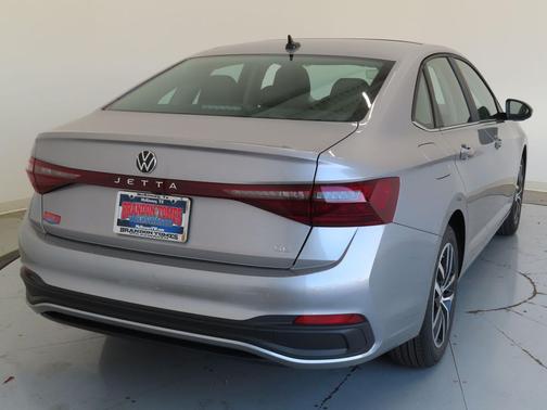 2026 Volkswagen Jetta 1.4T SE