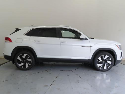 2026 Volkswagen Atlas Cross Sport 2.0T SEL