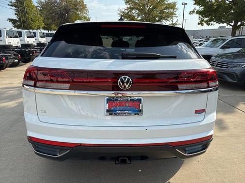 2025 Volkswagen Atlas Cross Sport 2.0T SE w/Technology