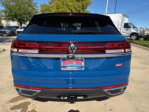 2025 Volkswagen Atlas Cross Sport 2.0T SEL