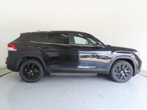 2025 Volkswagen Atlas Cross Sport 2.0T SE w/Technology 4MOTION