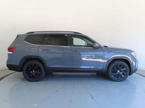 2025 Volkswagen Atlas 2.0T SE w/Technology 4MOTION