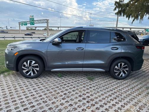 2025 Volkswagen Tiguan 2.0T S