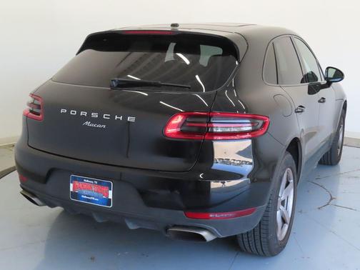 2017 Porsche Macan Base