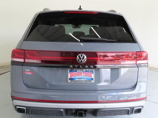 2025 Volkswagen Atlas 2.0T Peak Edition