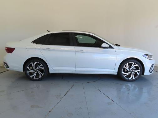 2025 Volkswagen Jetta 1.5T SEL