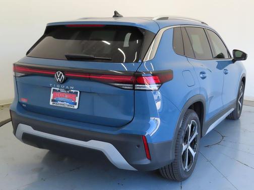 2025 Volkswagen Tiguan 2.0T SE