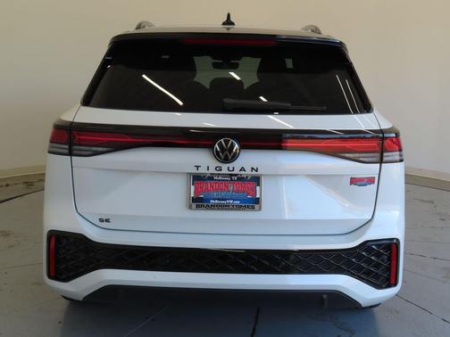 2025 Volkswagen Tiguan 2.0T SE R-Line Black