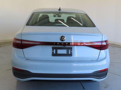 2026 Volkswagen Jetta 1.4T SE