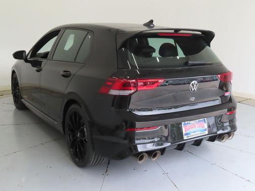 mythos black metallic 2026 Volkswagen Golf R 2.0T DSG