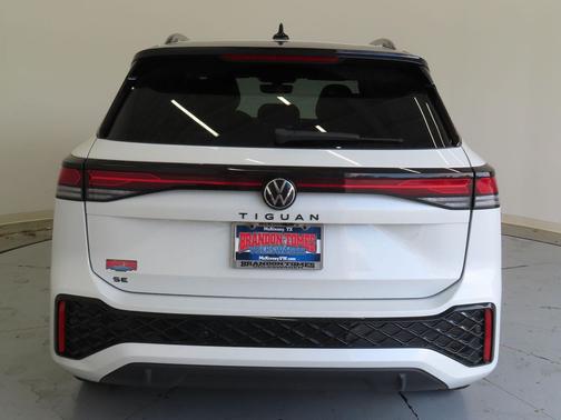 2025 Volkswagen Tiguan 2.0T SE R-Line Black