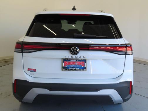 2026 Volkswagen Tiguan 2.0T SE