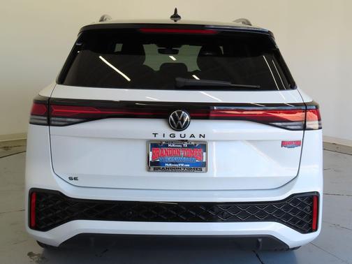 2026 Volkswagen Tiguan 2.0T SE R-Line Black