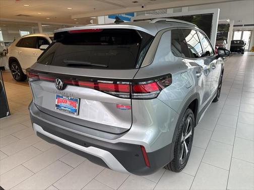 2025 Volkswagen Tiguan 2.0T SE
