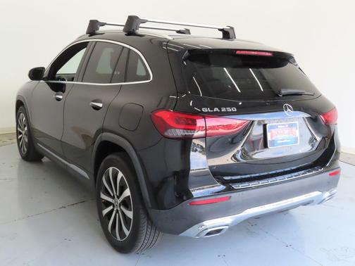 2021 Mercedes-Benz GLA 250 Base 4MATIC