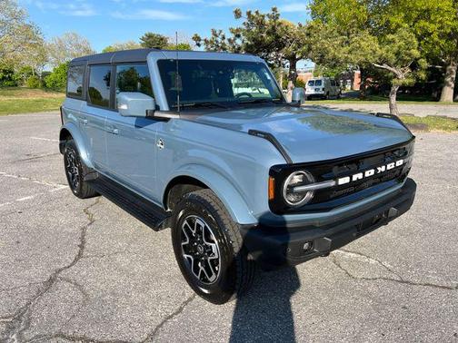 AZURE GRAY MET TRI-COAT 2025 Ford Bronco Outer Banks