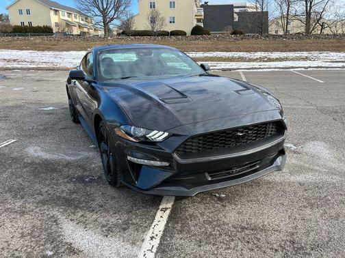 2022 Ford Mustang EcoBoost