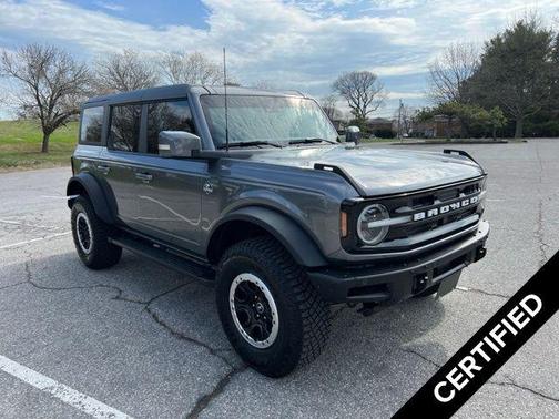 CARBONIZED GRAY METALLIC 2023 Ford Bronco Outer Banks