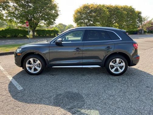 2020 Audi Q5 45 Premium Plus