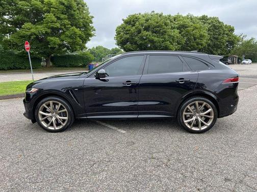 2023 Jaguar F-PACE SVR P550 AWD Automatic