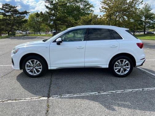 Arkona White 2025 Audi Q3 Premium 45 TFSI S line quattro Tiptronic