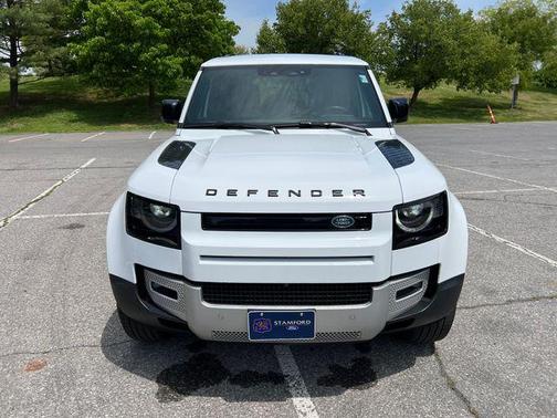 Fuji White 2025 Land Rover Defender 110 P300