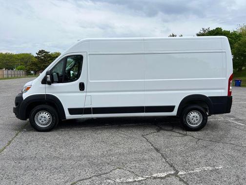Bright White Clearcoat 2026 RAM ProMaster 2500 Tradesman