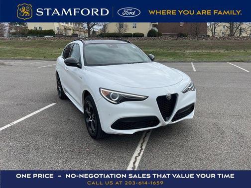 2023 Alfa Romeo Stelvio Veloce AWD