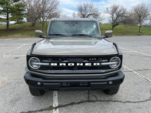 MARSH GRAY 2025 Ford Bronco Outer Banks