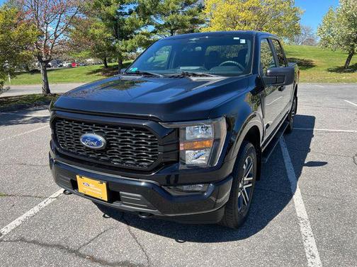 AGATE BLACK METALLIC 2023 Ford F-150 XL