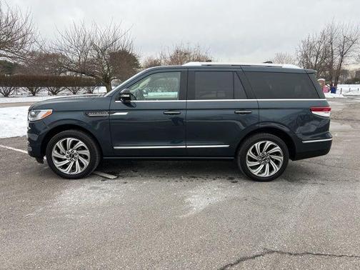 2022 Lincoln Navigator Reserve