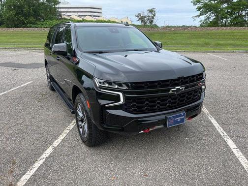 2023 Chevrolet Suburban 4WD Z71