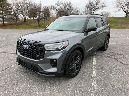 CARBONIZED GRAY METALLIC 2025 Ford Explorer ST