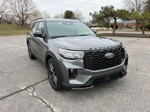 CARBONIZED GRAY METALLIC 2025 Ford Explorer ST