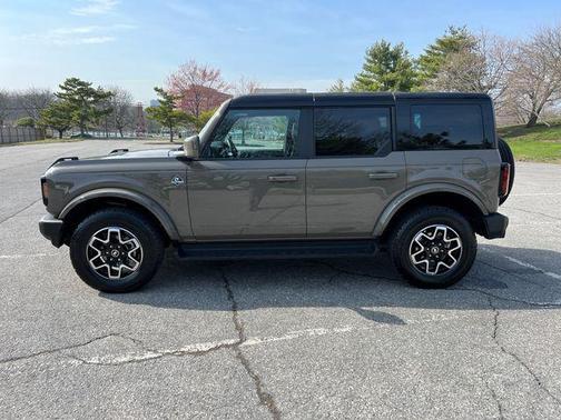 MARSH GRAY 2025 Ford Bronco Outer Banks