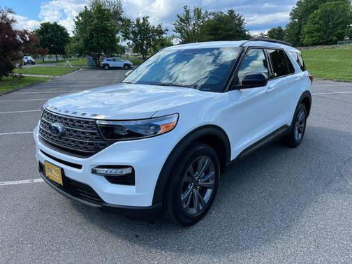 STAR WHITE MET TRI-COAT 2024 Ford Explorer XLT