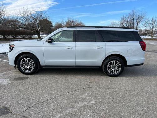 2025 Ford Expedition Max Active 4x4