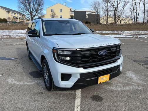 2025 Ford Expedition Max Active 4x4