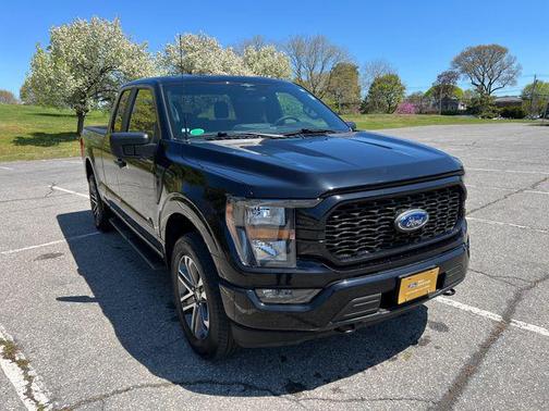 AGATE BLACK METALLIC 2023 Ford F-150 XL