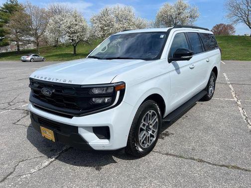 SPACE SILVER METALLIC 2025 Ford Expedition Max Active 4x4