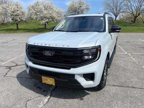 SPACE SILVER METALLIC 2025 Ford Expedition Max Active 4x4