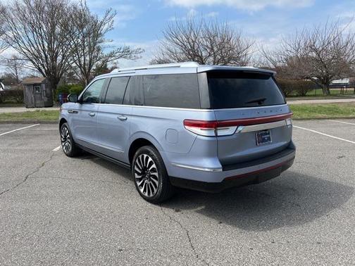 2022 Lincoln Navigator Black Label