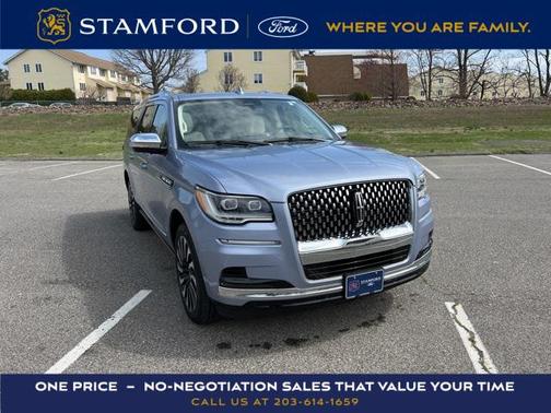 2022 Lincoln Navigator Black Label