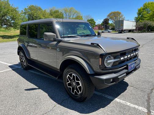 MARSH GRAY 2025 Ford Bronco Outer Banks