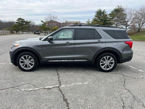 CARBONIZED GRAY METALLIC 2023 Ford Explorer XLT