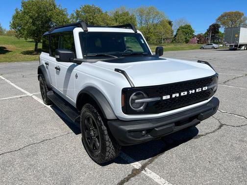 OXFORD WHITE 2025 Ford Bronco Outer Banks