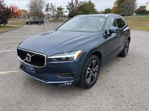 2021 Volvo XC60 T5 Momentum
