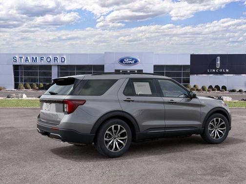 Carbonized Gray Metallic 2027 Ford Explorer ST-Line